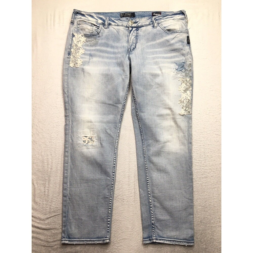 SILVER Boyfriend Jeans Women 38x28 (34/25 tag) Light Wash Distressed Stretch